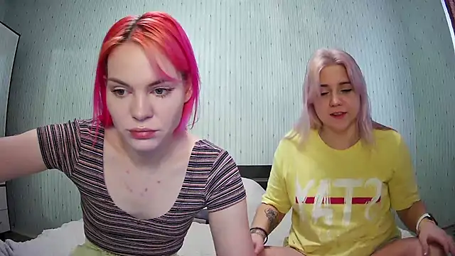 ChrisGirls online show from 12.24.24