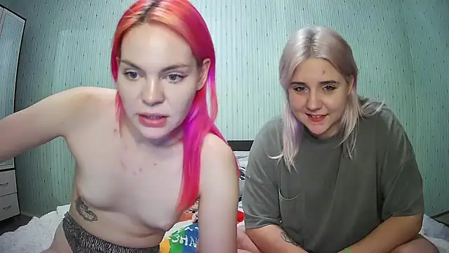 ChrisGirls online show from 12.26.24