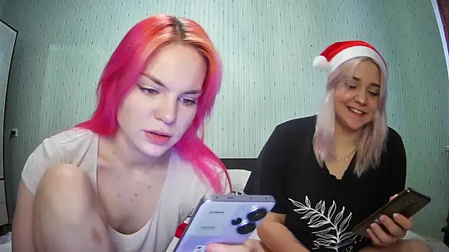 ChrisGirls online show from 12.29.24