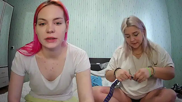ChrisGirls online show from 01.04.25