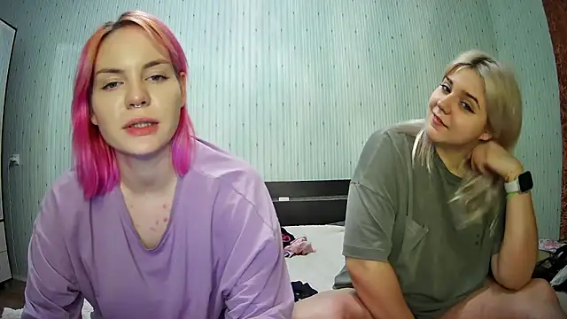 ChrisGirls online show from 01.17.25