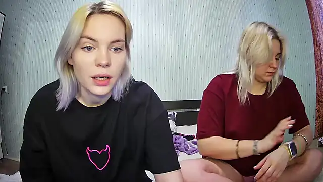 ChrisGirls online show from 01.20.25