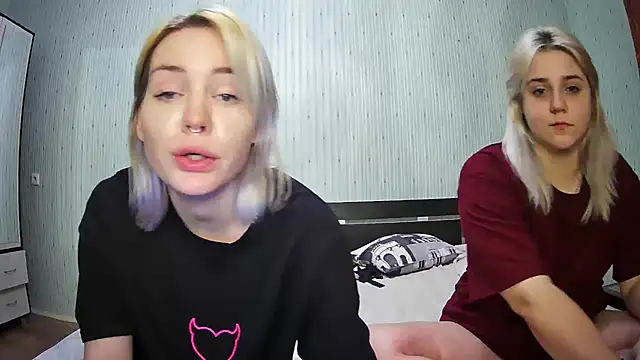 ChrisGirls online show from 01.21.25