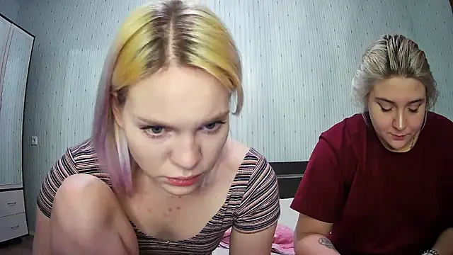 ChrisGirls online show from 01.23.25