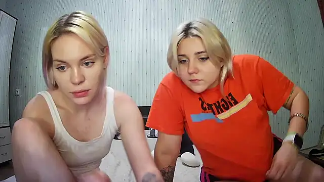 ChrisGirls online show from 01.26.25