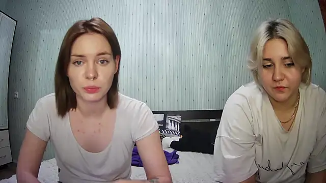 ChrisGirls online show from 01.28.25