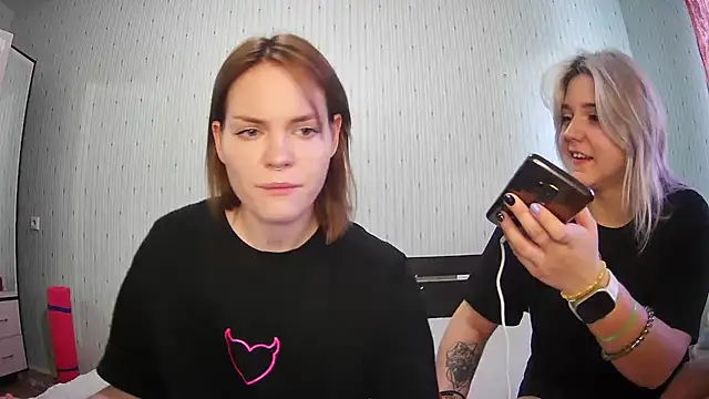 ChrisGirls online show from 02.05.25