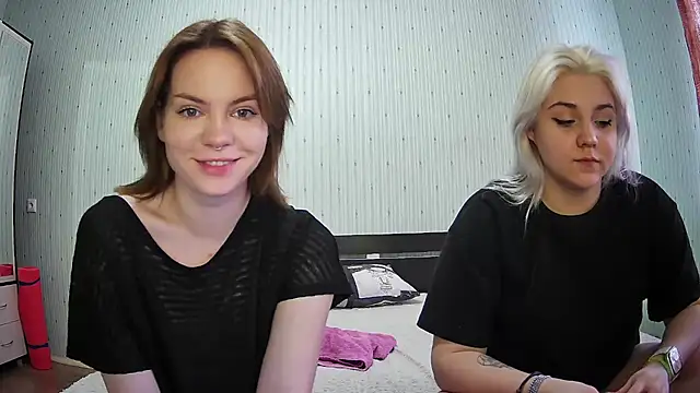 ChrisGirls online show from 02.18.25