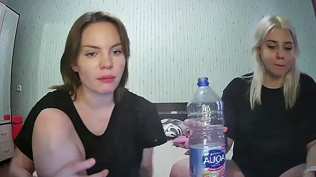 ChrisGirls online show from 02.18.25