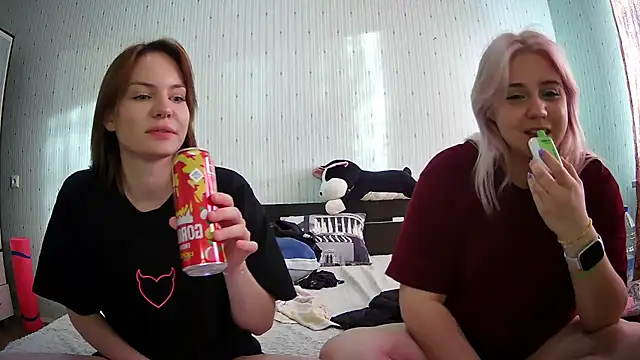 ChrisGirls online show from 02.20.25