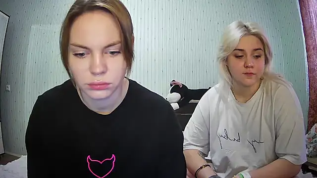 ChrisGirls online show from 03.04.25
