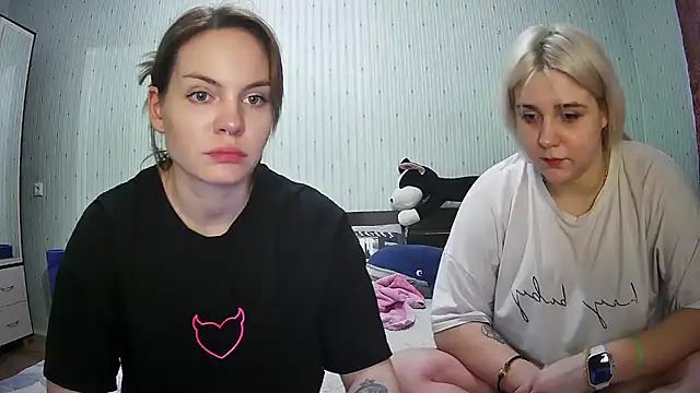 ChrisGirls online show from 03.04.25