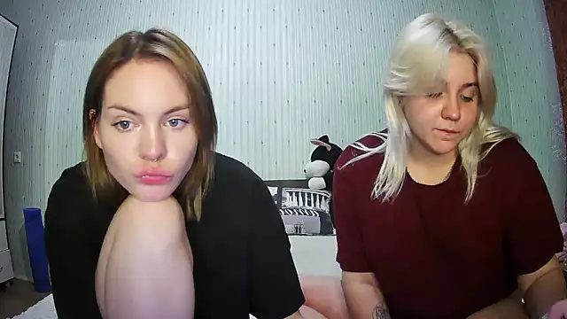 ChrisGirls online show from 03.06.25