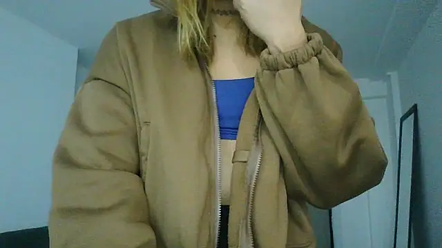 Snapshot of Yerucita chatting on 06.25.26 Yerucita online show from 06.25.26