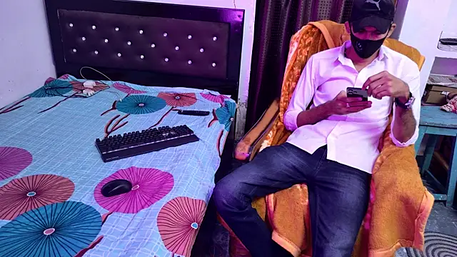 Snapshot of Habibi_big_b chatting on 11.09.25 Habibi big b online show from 11.09.25