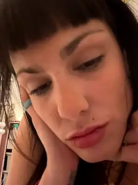 Zairaisak online show from 10.14.25