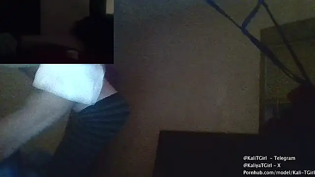 Snapshot of KaliTs chatting on 11.18.25 KaliTs online show from 11.18.25