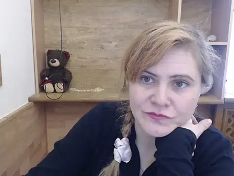 DaniellaKiss online show from 04.24.26