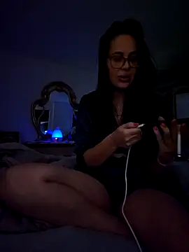 Liilii22 online show from 12.08.24