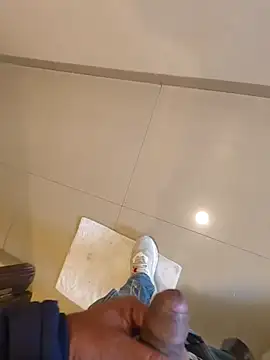 Snapshot of Gururonny07 chatting on 12.31.24 Gururonny07 online show from 12.31.24