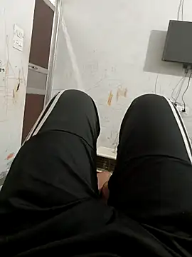 Snapshot of Gururonny07 chatting on 02.15.25 Gururonny07 online show from 02.15.25