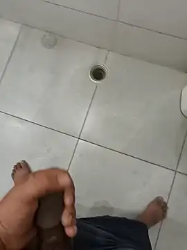 Snapshot of Gururonny07 chatting on 09.09.25 Gururonny07 online show from 09.09.25