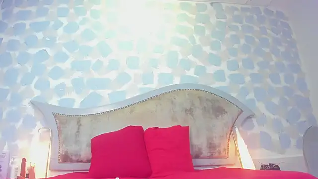 Snapshot of sarita_rouzze chatting on 02.24.25 sarita rouzze online show from 02.24.25