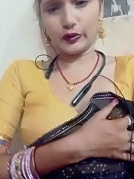 Snapshot of annaya_sweet chatting on 10.21.25 annaya sweet online show from 10.21.25