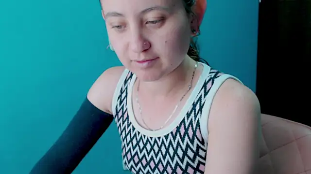 zoe jones3 online show from 02.04.25