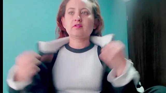 zoe jones3 online show from 02.21.25
