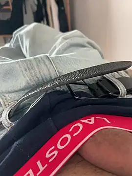 Snapshot of pignoufe chatting on 02.20.26 pignoufe online show from 02.20.26