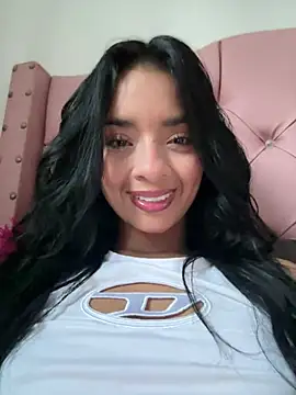 Laura fernandezII online show from 03.11.25