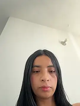 Laura fernandezII online show from 11.29.25