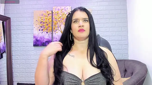 LenaRuiz  online show from 10.06.25