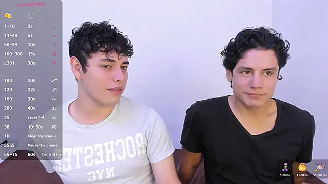 Snapshot of dani_2226 chatting on 10.24.25 dani 2226 online show from 10.24.25