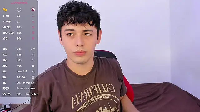 Snapshot of dani_2226 chatting on 10.26.25 dani 2226 online show from 10.26.25