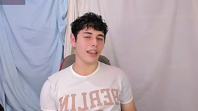 Snapshot of dani_2226 chatting on 11.07.25 dani 2226 online show from 11.07.25