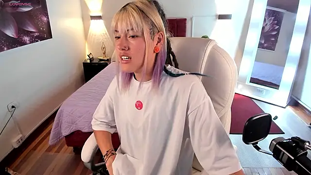  sharlotte777 online show from 12.05.24