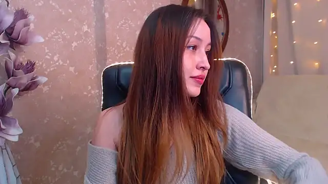 Snapshot of Ann__Cute chatting on 12.27.24 Ann Cute online show from 12.27.24