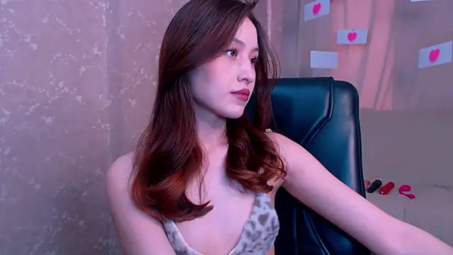 Snapshot of Ann__Cute chatting on 02.07.25 Ann Cute online show from 02.07.25