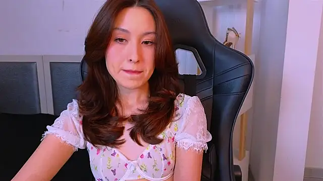 Snapshot of Ann__Cute chatting on 03.17.25 Ann Cute online show from 03.17.25