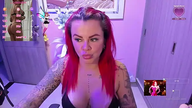 Snapshot of KAROL_MILF chatting on 10.24.25 KAROL MILF online show from 10.24.25