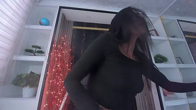 Princess Violett online show from 12.16.25