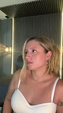 Snapshot of MiaPetit_ chatting on 10.07.25 MiaPetit online show from 10.07.25