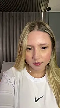 MiaPetit  online show from 12.04.25