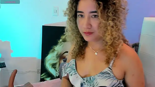 Snapshot of Charlotte11-11 chatting on 05.16.26 Charlotte11-11 online show from 05.16.26