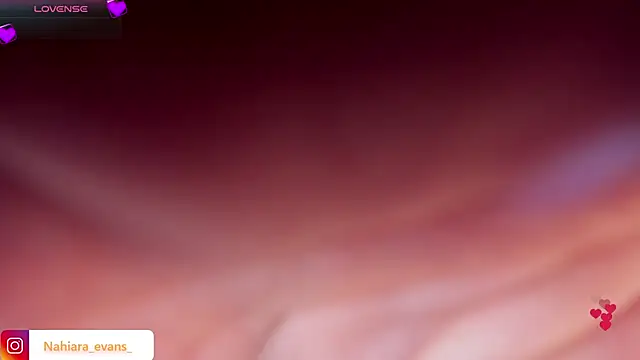 NahiaraEvans  online show from 09.24.25