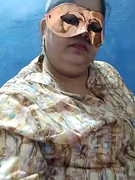 Snapshot of tamilthanushri chatting on 02.06.25 tamilthanushri online show from 02.06.25