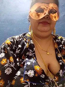 Snapshot of tamilthanushri chatting on 02.07.25 tamilthanushri online show from 02.07.25