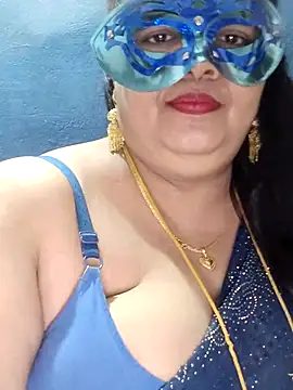 Snapshot of tamilthanushri chatting on 02.08.25 tamilthanushri online show from 02.08.25